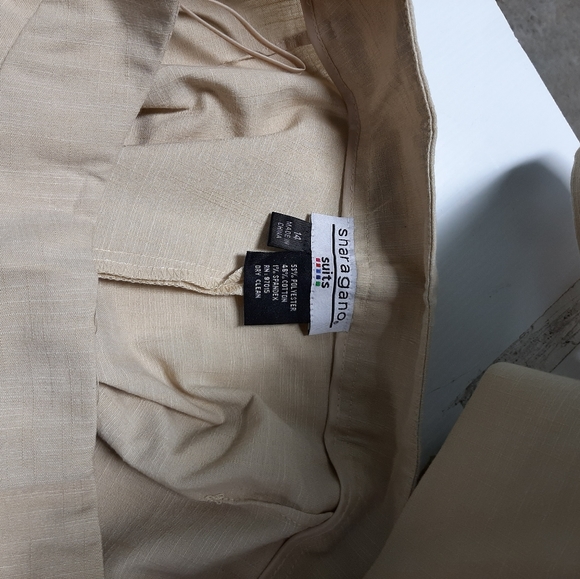 Ladies clothing - Picture 8 of 8